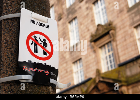 Les panneaux placés autour de Preston par le conseil municipal pour faire face à des comportements antisociaux dans la ville. Banque D'Images