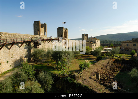 Monteriggioni Toscane Italie murs médiévaux entourant Monteriggioni Banque D'Images