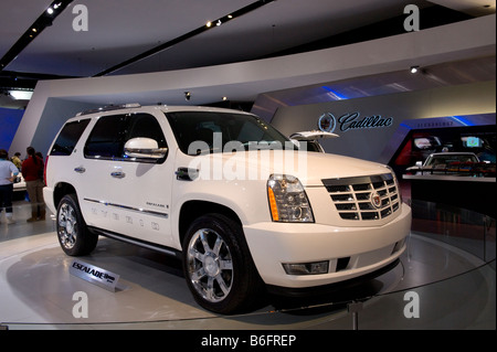 Cadillac Escalade Hybrid véhicule utilitaire sport au 2008 North American International Auto Show de Detroit Michigan USA Banque D'Images