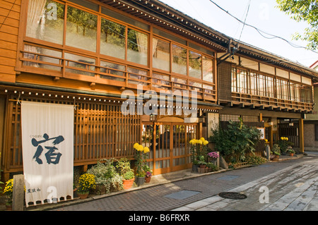 La ligne Ryokans japonais typique ville de Shibu Onsen Nagano Japon Banque D'Images