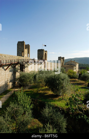 Monteriggioni Toscane Italie murs médiévaux entourant Monteriggioni Banque D'Images