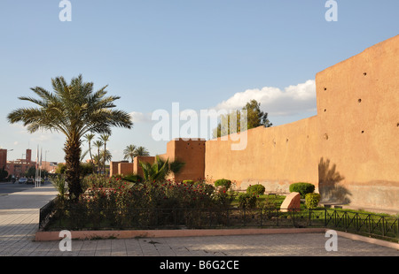 Vieux mur de ville à Marrakech Banque D'Images