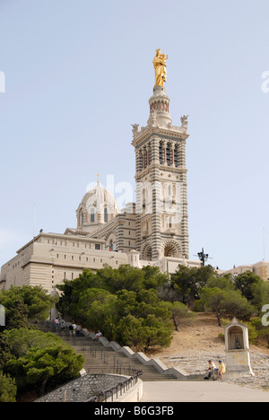 Notre Dame de la garde, et clocher de l'église et clocher, statue, Marseille, Bouches du Rhone, Provence, France, Europe Banque D'Images