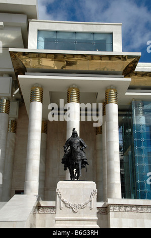 Statue de Gengis Khan à Sukhbaatar Square, Oulan-Bator, Mongolie Banque D'Images