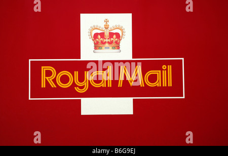 Close up de Royal Mail logo à côté de camion Banque D'Images