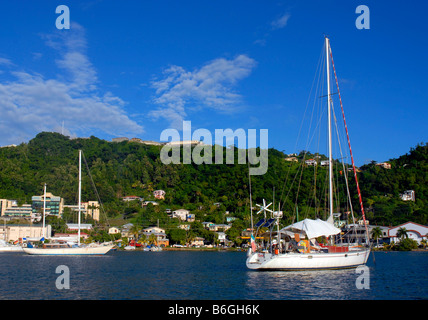 Bateaux disponibles dans le lagon, St George's Harbour, Grenade, "West Indies" Banque D'Images