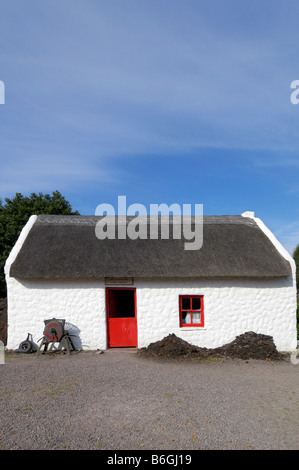 Cottage traditionnel irlandais Kerry Bog village museum Banque D'Images