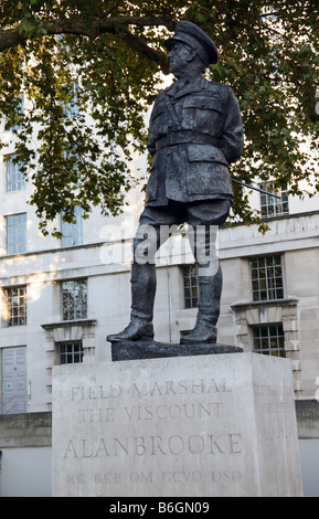 Statue du Maréchal Alanbrooke, Whitehall, Londres Banque D'Images