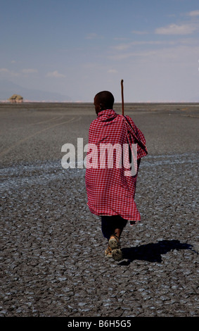 Les jeunes sur le lac Natron Masaai Banque D'Images