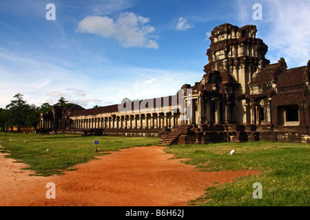 Façade principale du temple d'Angkor Wat, la mère de tous les Temples Ankor dans une journée ensoleillée, Siem Reap Cambodge Banque D'Images