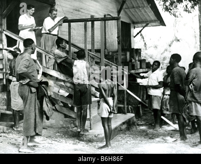 ALBERT SCHWEITZER médecin missionnaire alsacien et philosophe à Lambaréné Banque D'Images