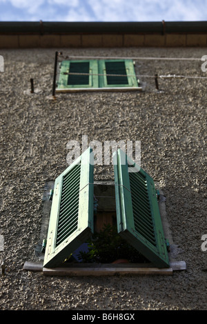 Volets en bois vert Italie Toscane Roccatederighi Banque D'Images