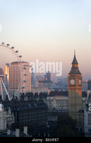 Big Ben et le London Eye London UK Banque D'Images