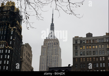 Vue vers le haut vers l'Empire State Building à New York, (pour un usage éditorial uniquement) Banque D'Images