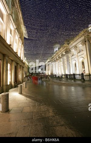 Ville de Glasgow, en Écosse. Glasgow's Royal Exchange Square à Noël. Banque D'Images