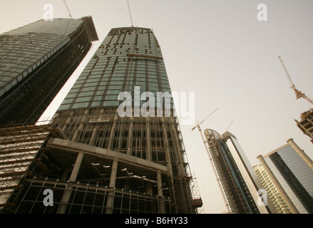 Skyline formée de gratte-ciel de la ville en construction, Doha, Qatar Banque D'Images