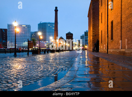 Nuit à l'Albert Dock, Liverpool, Merseyside, Royaume-Uni Banque D'Images