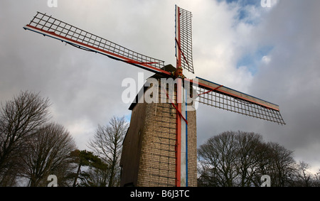 Ancien moulin à vent à Terdeghem France Banque D'Images