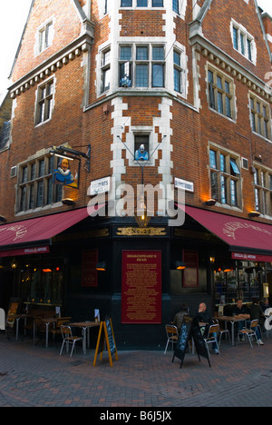 Coin de Fouberts Place et Great Marlborough Street à Soho London England UK Banque D'Images