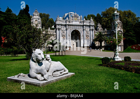 Le Palais de Dolmabahçe Sarayı Bosphore Sultan Ottoman Abdulmecid Ataturk Banque D'Images