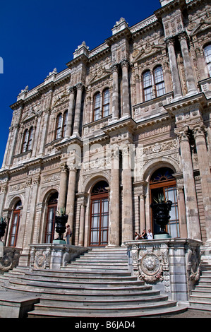 Le Palais de Dolmabahçe Sarayı Bosphore Sultan Ottoman Abdulmecid Ataturk Banque D'Images