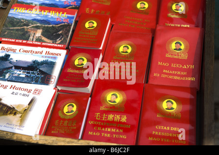 Des cartes et des citations d'MaoTse tung en vente Banque D'Images