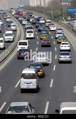 Chine Pékin trafic lourd sur route Banque D'Images