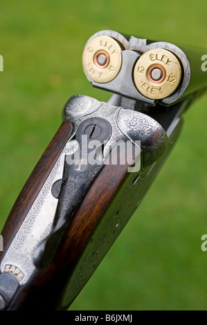 L'Angleterre ; une belle côte à côte 12 fusil alésage armuriers anglais faite par le premier ministre James Purdey & Sons Banque D'Images