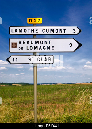 Le français d'orientation directionnelle routière signalisation routière dans le sud-ouest de la France, Europe Banque D'Images