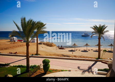 Belle plage et l'océan à Sharm el-Sheikh Égypte Banque D'Images