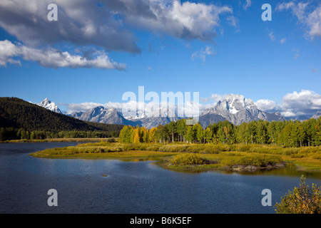 Tetons montagnes et la rivière Snake, vu de l'Oxbow Bend, Grand Teton National Park, Wyoming, USA Banque D'Images