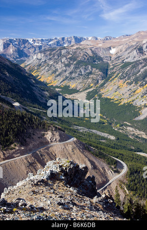 La Beartooth Scenic Byway (Rt. 212) (10 947 Beartooth Pass croix') entre Cooke City, Wyoming, et Red Lodge, Montana, USA Banque D'Images