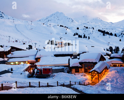 Au coucher du soleil Belle Plagne La Plagne dans les Alpes françaises France Europe Banque D'Images