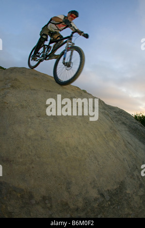 Vtt descente rapide vitesse Laguna Beach trail course Telonix singletrack Telonics Rads club Banque D'Images