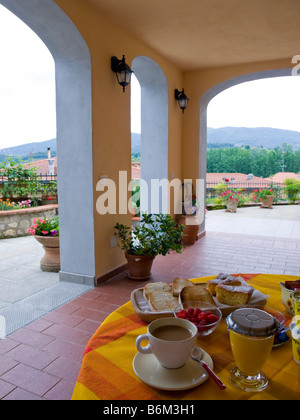 Petit-déjeuner continental dans la région de Greve in Chianti, Toscane, Italie. Banque D'Images