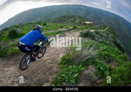 Vtt descente rapide vitesse Laguna Beach trail course Telonix singletrack Telonics Rads club Banque D'Images