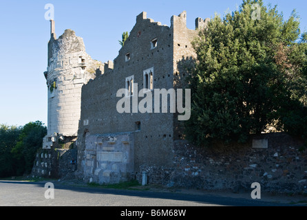 Italie Rome le mausolée de Cecilia Metella dans la Via Appia Antica Banque D'Images