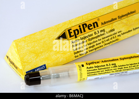 Un Epipen contenant de l'adrénaline pour les urgences allergiques Banque D'Images