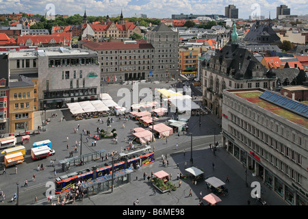 La place de marché de Halle vu de marketchurch, Allemagne ; Marktplatz à Halle (Saale), Sachsen-Anhalt Banque D'Images