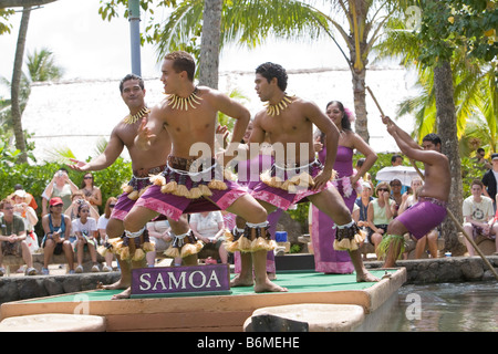 LA'IE, HI - 26 juillet : spectacle de danse au Centre Culturel Polynésien de Hawaii. Banque D'Images