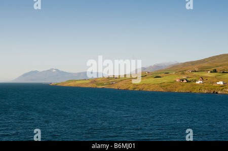 Nord paysage côtier à Eyjafjordur près de Akureyri. Banque D'Images