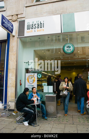 Fast food restaurant Wasabi dans Oxford Street au centre de Londres, Angleterre, Royaume-Uni Banque D'Images