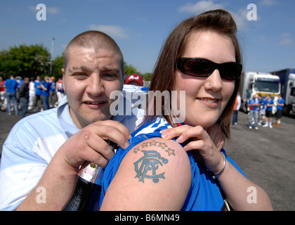 Fans des Glasgow Rangers se rassembler dans une région avant la finale de la coupe UEFA 2008 contre Zenit St Petersburg Banque D'Images