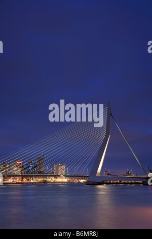 Pont suspendu de l'Erasmus de Rotterdam aux Pays-Bas Banque D'Images