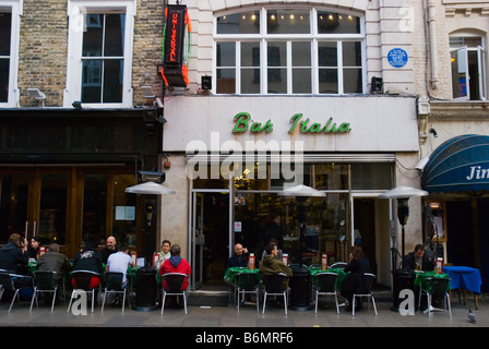 Cafe Bar Italia, à Frith Street dans Soho Londres Angleterre Royaume-uni Banque D'Images