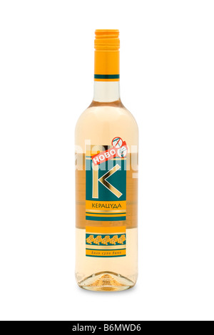 Keracuda Bulgarie vin blanc sec de couleur jaune doré, nuances de chêne vert goût fruits vanille Banque D'Images