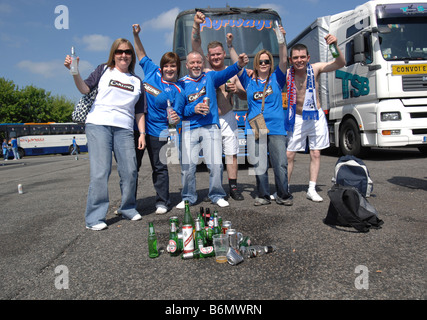 Fans des Glasgow Rangers se rassembler dans une région avant la finale de la coupe UEFA 2008 contre Zenit St Petersburg Banque D'Images