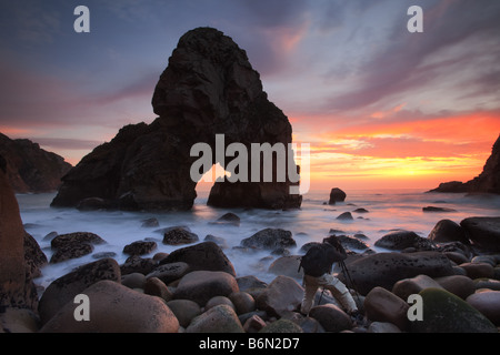 Photographie photographe de paysage au coucher du soleil Banque D'Images