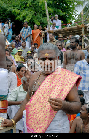 FESTIVAL EN KARPAKA PILLAIYARPATTI VINAYAKAR TEMPLE À TAMILNADU Banque D'Images