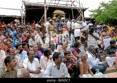 FESTIVAL EN KARPAKA PILLAIYARPATTI VINAYAKAR TEMPLE À TAMILNADU Banque D'Images